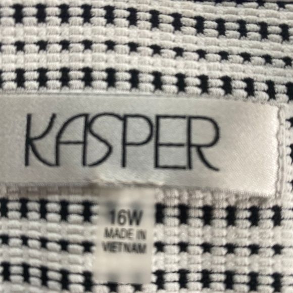 πKasper Classic Black & White Jacket - Picture 6 of 8